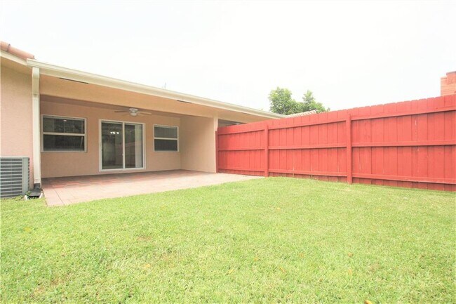 Building Photo - 4261 NW 110th Ave