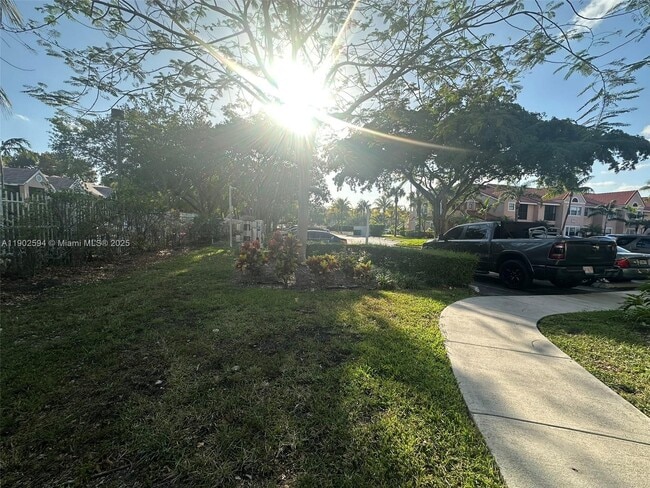 Building Photo - 10581 SW 155th Ct