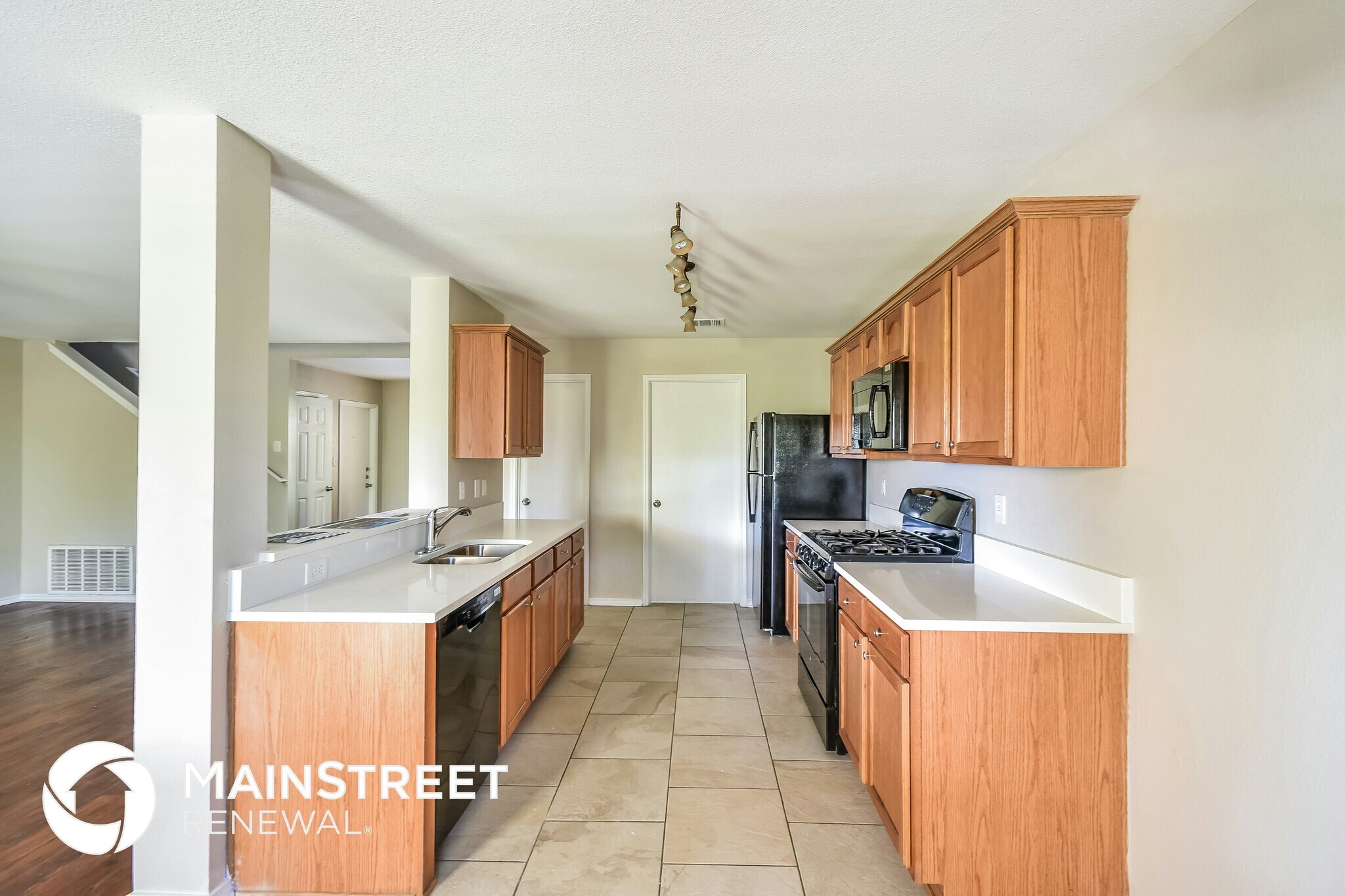 Building Photo - 8723 Trumpet Cir