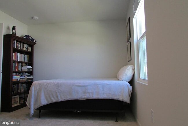 Building Photo - 30155 Creekview Cir