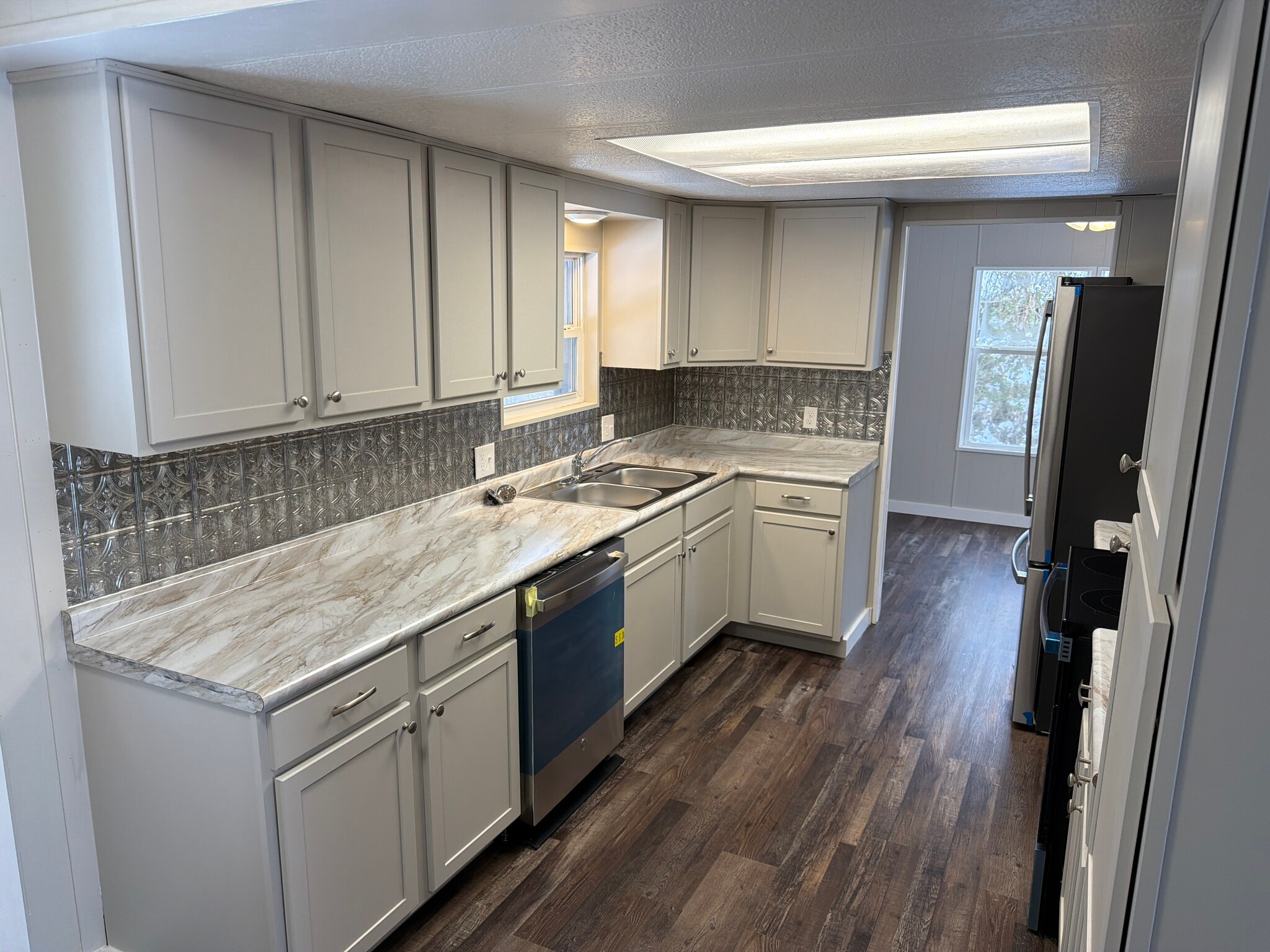 Building Photo - 208 Slate Hill Rd