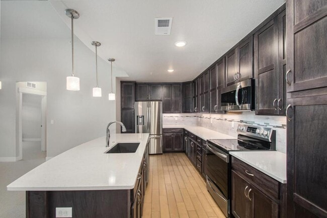 Building Photo - 6690 Crystal Downs Dr