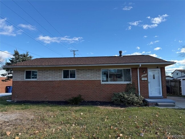 Primary Photo - 147 S Carlson St