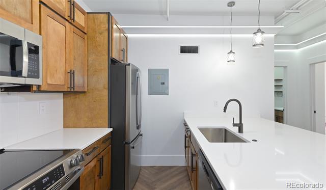 Building Photo - 817 17th St