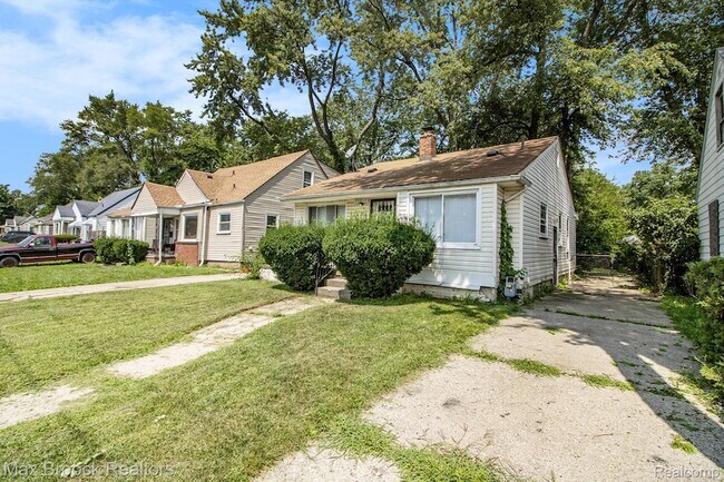 Building Photo - 22510 Frisbee St