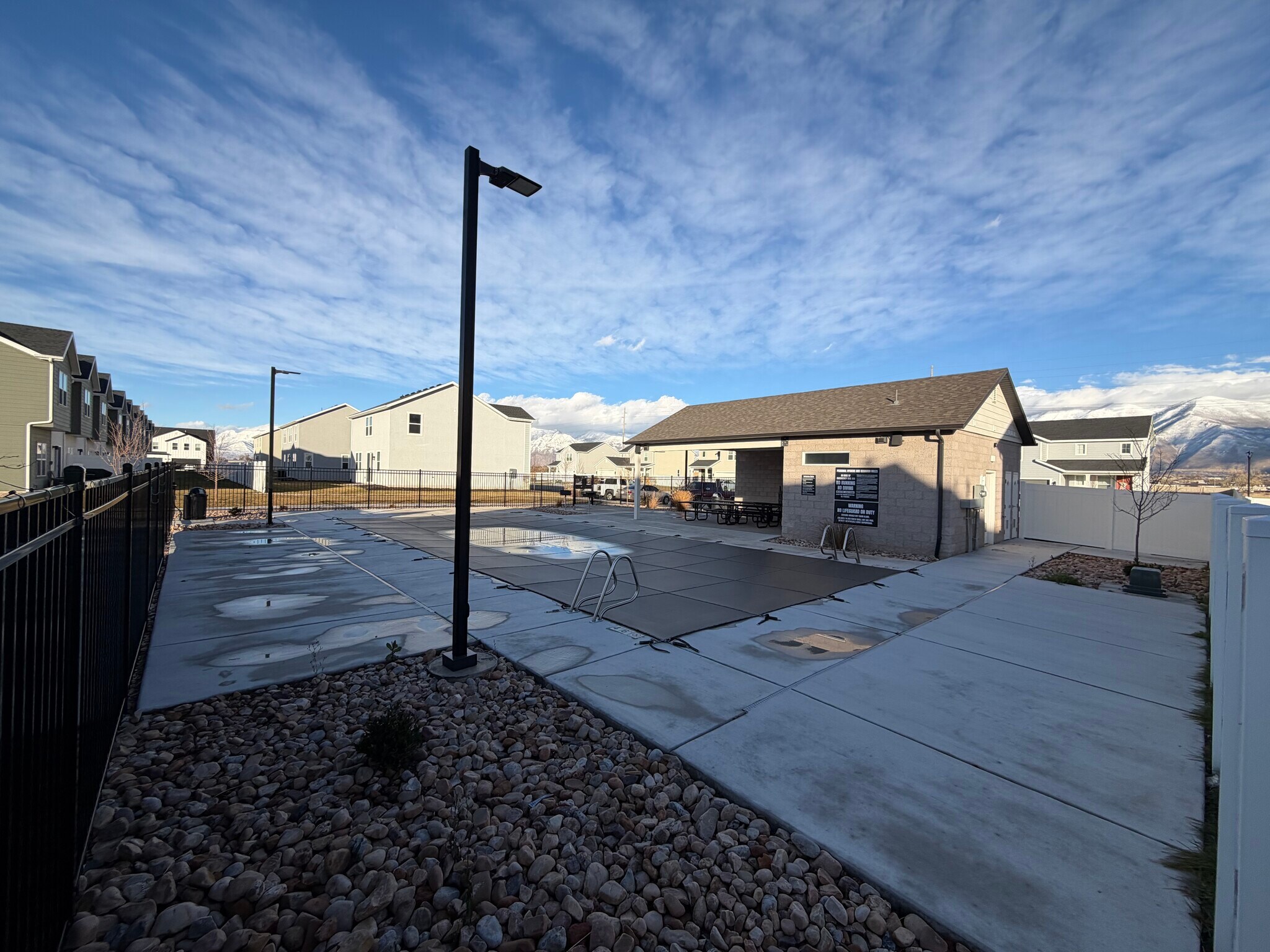 Building Photo - 1566 N Summer Spgs Cv