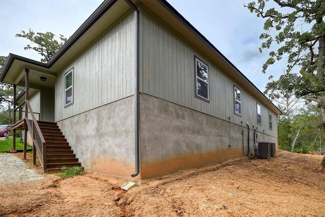 Building Photo - 123 S Kanaio Dr