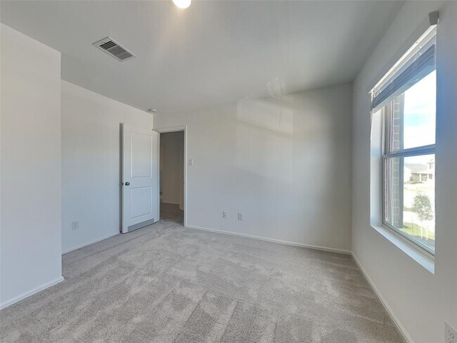 Building Photo - 27019 Breakaway Ln