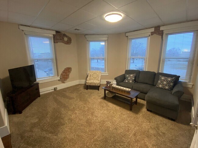 Building Photo - Rogers Loft