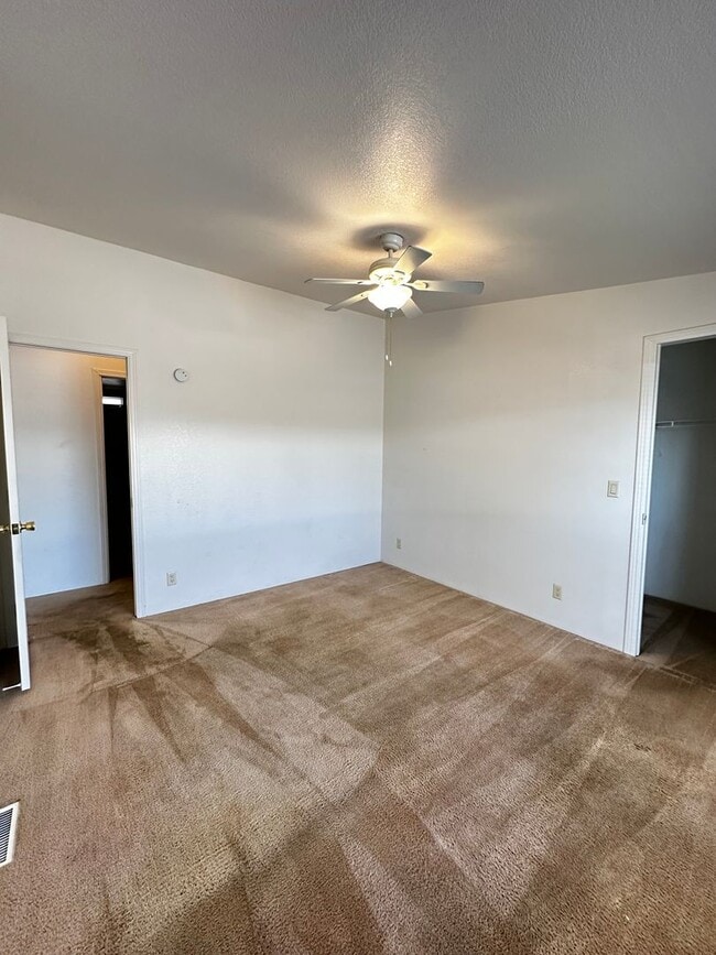 Building Photo - Coolidge 3 Bedroom 2 Bathroom Home Under $1,500!