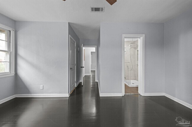 Building Photo - 1111 S Old Corry Field Rd