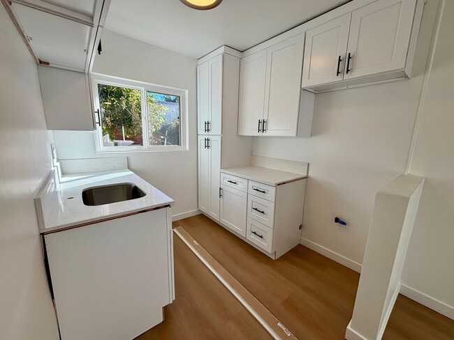 Building Photo - Tujunga Canyon Blvd, 10208-10212