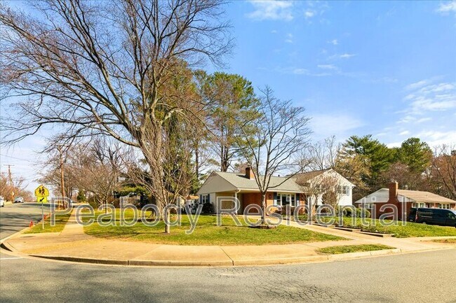 Building Photo - 8016 Gosport Ln