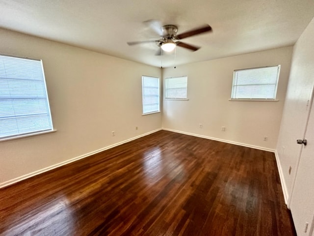 Building Photo - 1400 Royal Oaks Dr