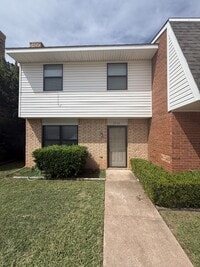 Building Photo - 2938 Gossett Dr