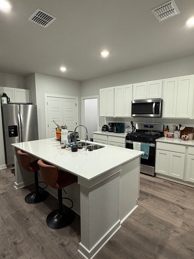 Building Photo - 13202 Swift Wind Dr