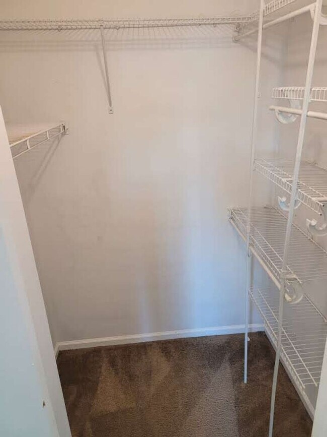 Building Photo - Ocean Lakes Single Family Home Ready for Move In!