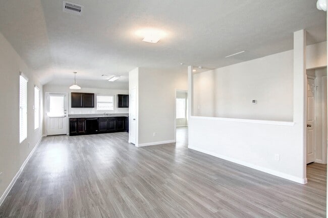 Building Photo - 5401 Rio San Juan St