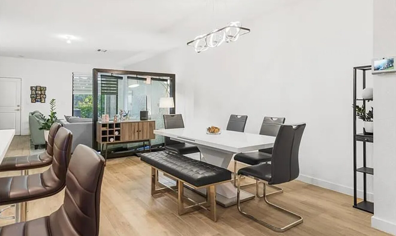 Building Photo - 531 NW 17th St