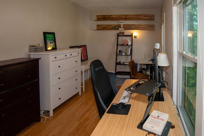 Building Photo - 3216 15th Ave S