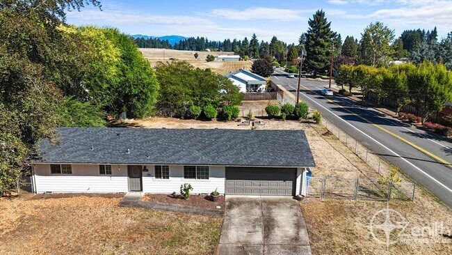 Building Photo - 8805 NE 90th Ave