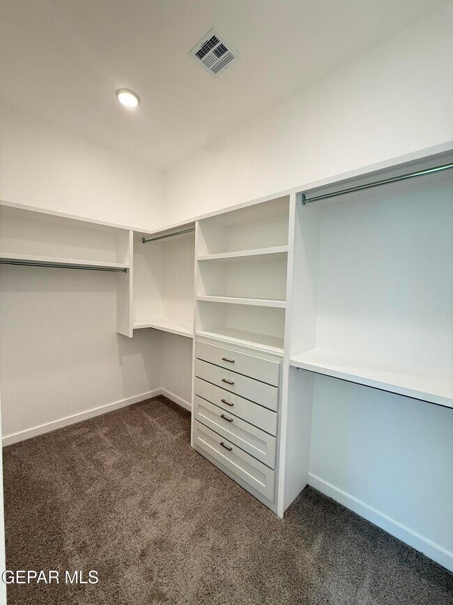 Building Photo - 13912 Garforth Ave