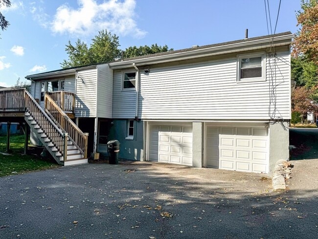Building Photo - 92 Woodcliff Rd