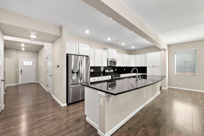Building Photo - Lacey/Hawks Prairie 4 bedroom 2381 SF home...