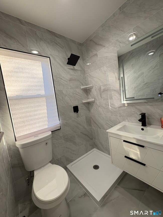 Building Photo - 172 Swanson Ave