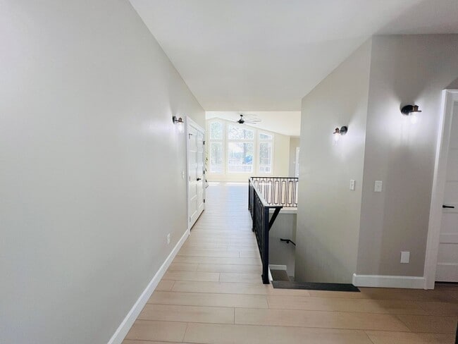 Building Photo - Luxury Rental
