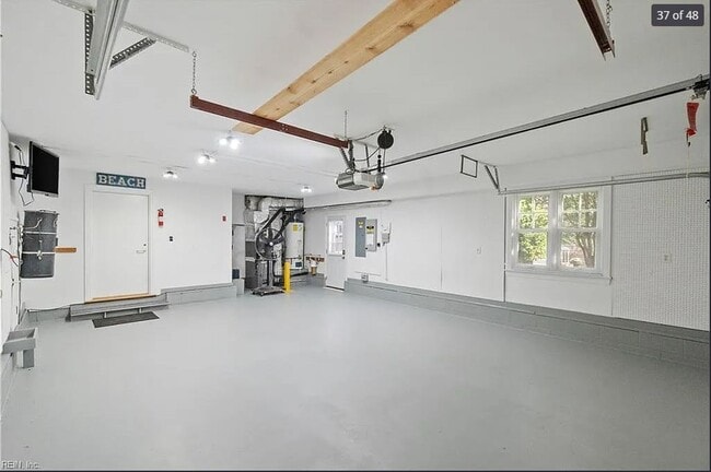 Building Photo - 31 Bay Front Pl