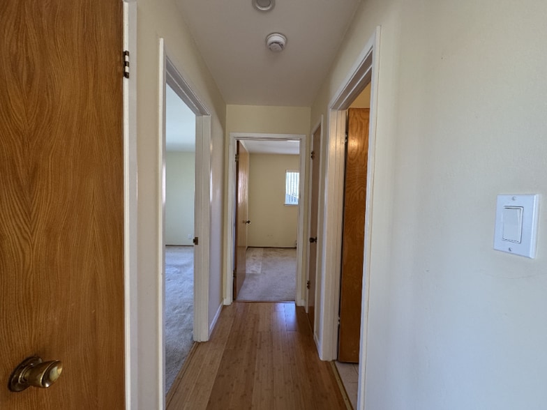 Building Photo - 860 Prospect Row