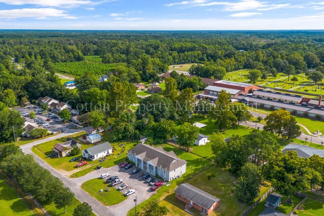 Building Photo - 406 N Dickerson St