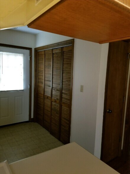 Building Photo - 211 Isle of Pines Rd