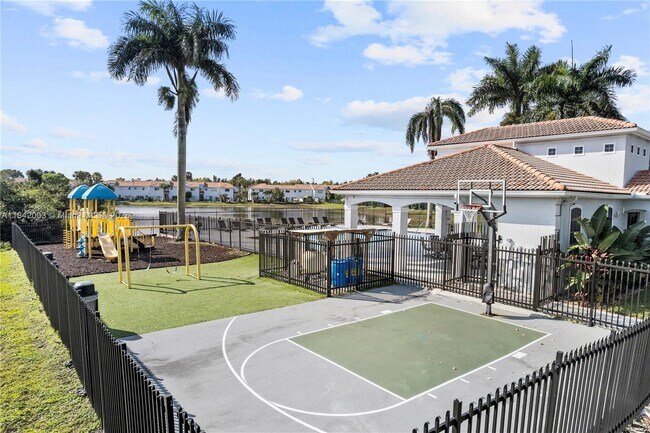 Building Photo - 849 SW 148th Pl