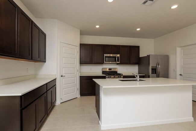 Building Photo - 7062 W Indian Clover Way