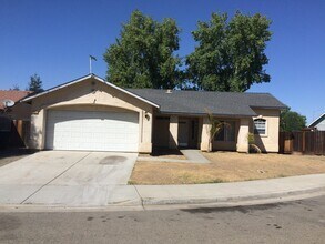 Building Photo - Madera Home for Rent