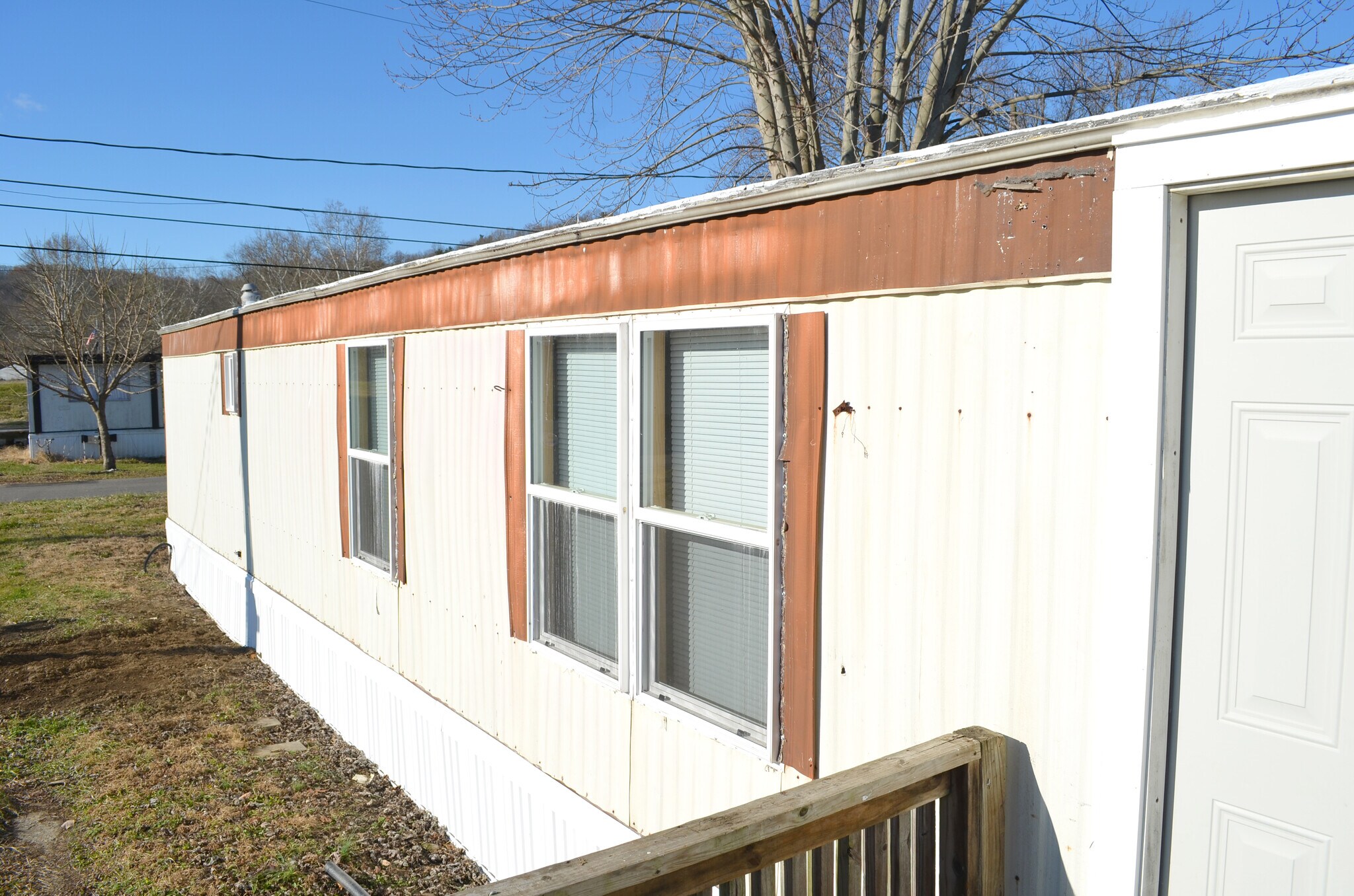 Building Photo - 553 Patton St