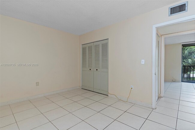 Building Photo - 8760 SW 133rd Avenue Rd