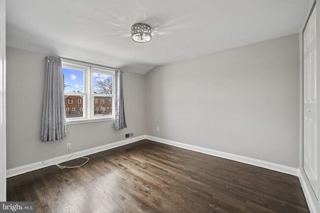 Building Photo - 4923 St Gemma Rd