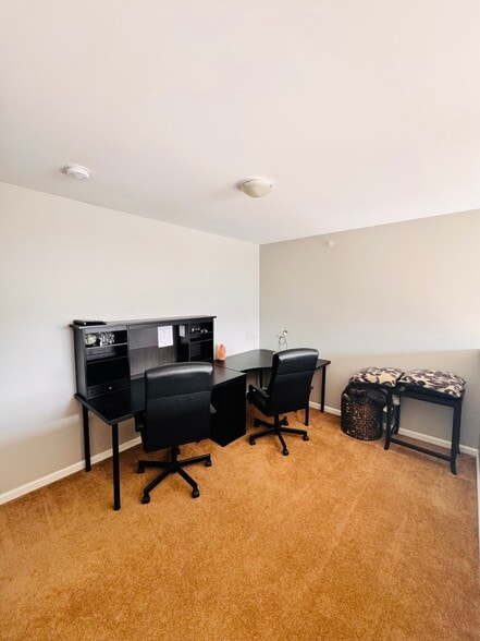 Building Photo - 326 Waterford Ter