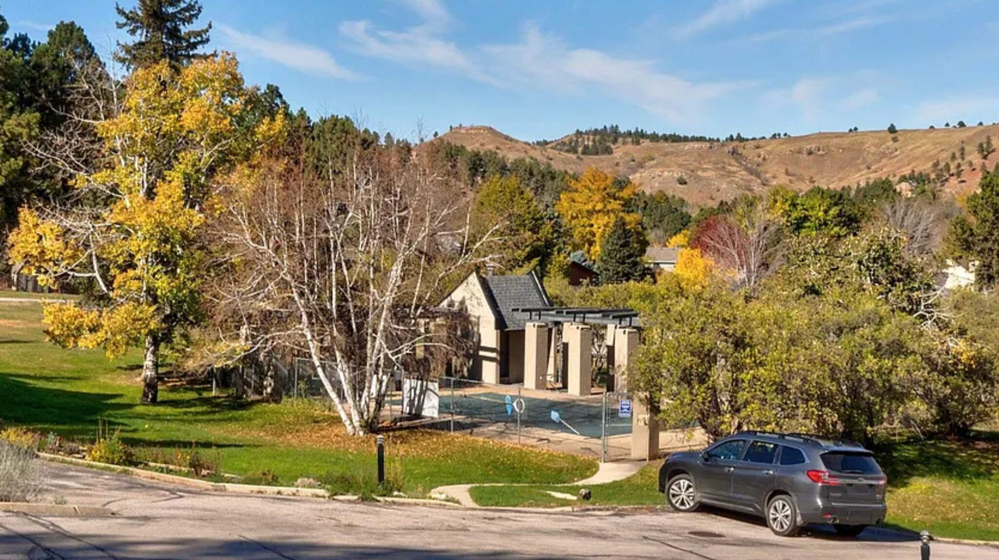 Building Photo - 1C Glendale Ln