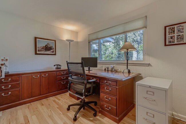 Building Photo - Authentic Boulder 3 BDR Mid-Century With Large Lot