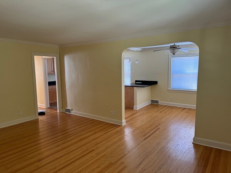 family room - 1420 Eastern Pkwy