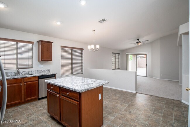 Building Photo - 3717 W Santa Cruz Ave