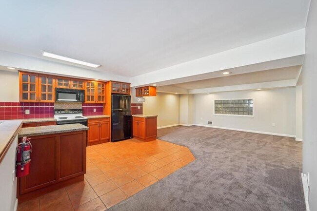 Building Photo - 1 bedroom in Seattle WA 98103