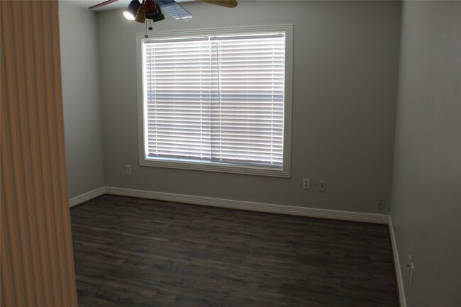 Building Photo - 2914 Pitzlin St