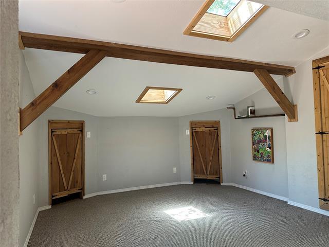 Building Photo - 111 Oaktree Ln