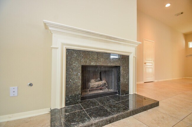 Building Photo - 102 N Holly Laurel Cir