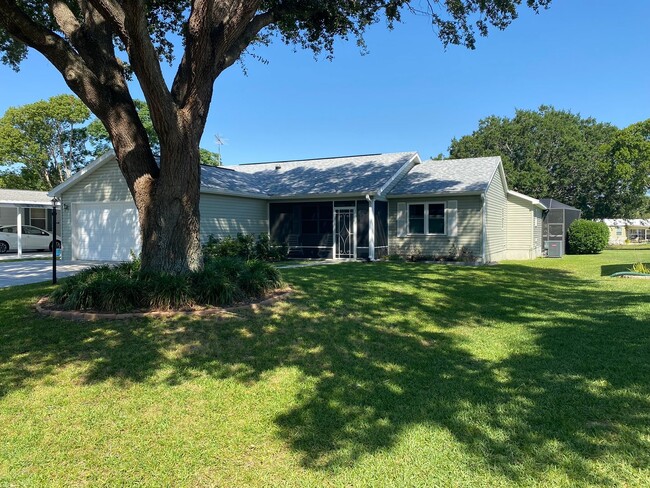 Building Photo - 923 Oleander St